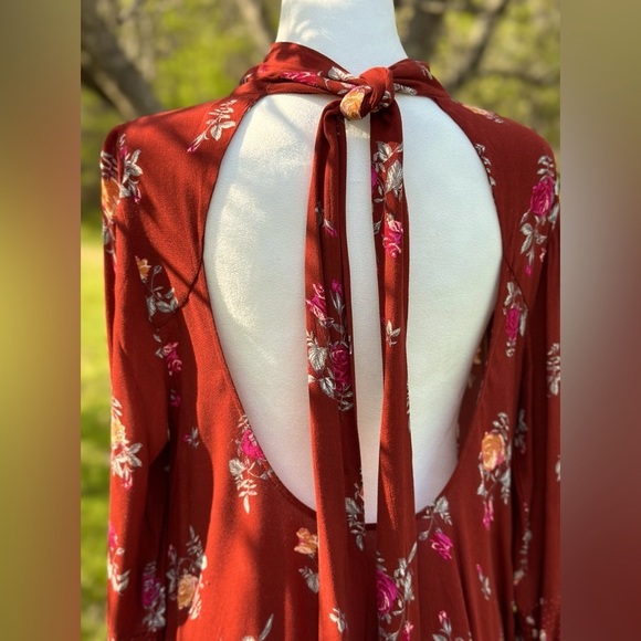 Free People Bohemian Open Back Floral Print Angel Sleeve Blouse Top Size Small - Picture 6 of 8